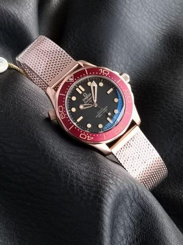 sy_no_13E8CEA64120B12EFA7879CCB452FA82_3 Omega Seamaster Automatic Mechanical Movement Men's Watch Swiss Watch Black Dial Bronze Gold Strap