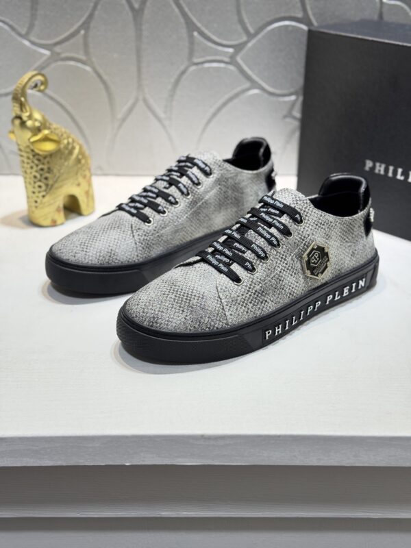 Philipp Plein Silver-Grey Crystal Hexagon-Logo Low-Top Sneaker