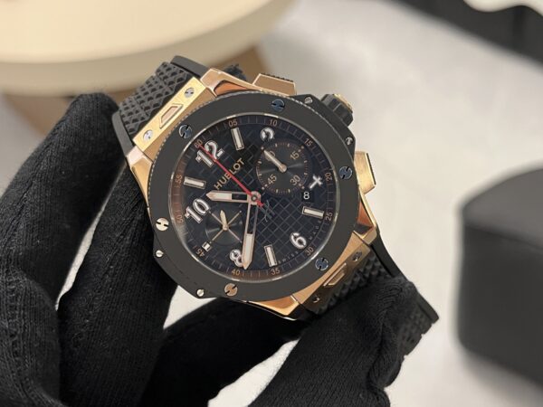 sy_no_1676EE134630D0E51BEC17151D0FEE65_2 HUBLOT Automatic Mechanical Movement Black Dial 18k King Gold Case Rubber Strap