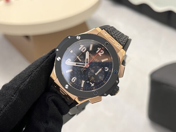 sy_no_1676EE134630D0E51BEC17151D0FEE65_3 HUBLOT Automatic Mechanical Movement Black Dial 18k King Gold Case Rubber Strap