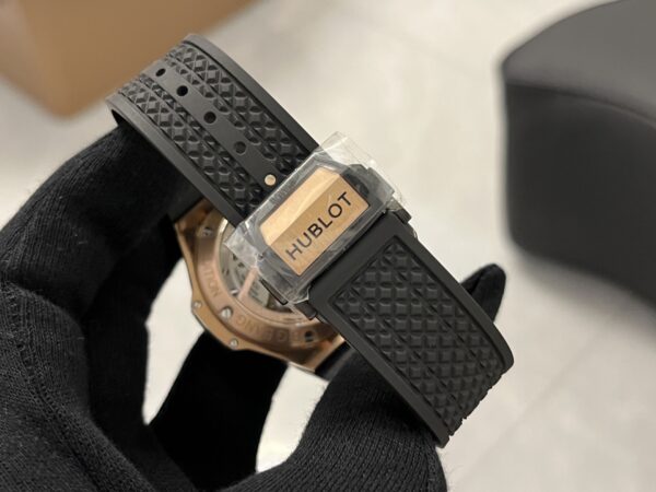 sy_no_1676EE134630D0E51BEC17151D0FEE65_7 HUBLOT Automatic Mechanical Movement Black Dial 18k King Gold Case Rubber Strap