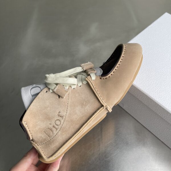 sy_no_19F7484BFA1552F6ADC0FA5F10AB3ECD_3 Dior Beige-Brown Suede Mesh Mid-Top Sneaker