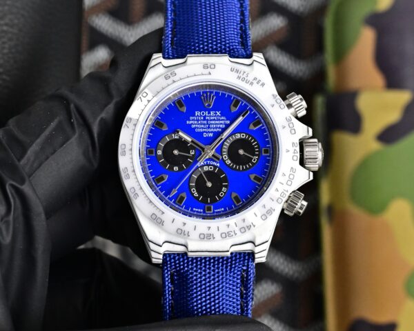 sy_no_1AE0CC1FF9EFE3791E58D6190D75ECCD_0 Rolex ROLEX - Customized Carbon Fiber Edition of the Daytona Universe Timing Series