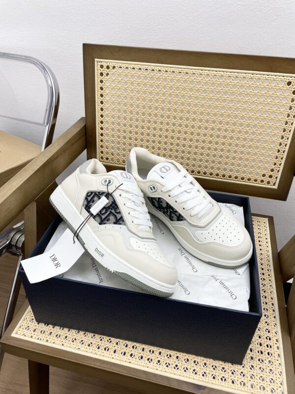 sy_no_1B926F5657BCFE3D39B531E9704BBDBC_5 Dior Off-White Leather Oblique Patch Low Sneaker