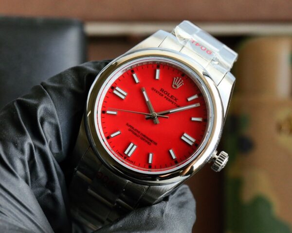 Rolex smooth bezel Oyster style permanent movement automatic mechanical movement women's watch