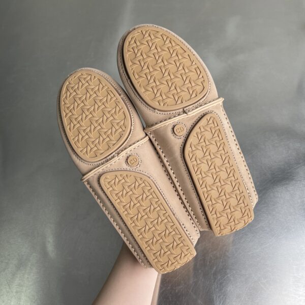 sy_no_1F567475C1E8C607C379AFB90C9D6D5D_8 Dior Taupe Suede Lace-Up Mary Jane Flat