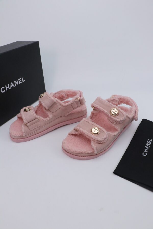 Chanel Shearling Sandal Baby-Pink