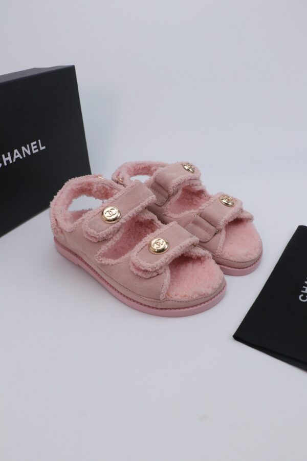 Chanel Shearling Sandal Baby-Pink