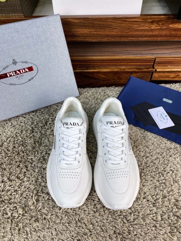 sy_no_20E0A942F8BDD7AF7176394FD51BF0D1_0 Prada White Leather Triangle Logo Thick-Sole Low-Top Sneaker