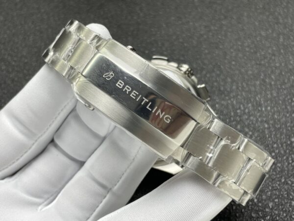 BREITLING Breitling Avenger series automatic mechanical movement men's watch Swiss watch 44mm green dial