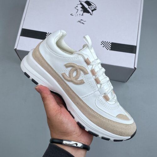 sy_no_2842FA0017B6E4AFBFDE1F9242B8EA3A_0 Chanel White-Beige Mixed-Material Low-Top Sneaker with Suede and CC Logo
