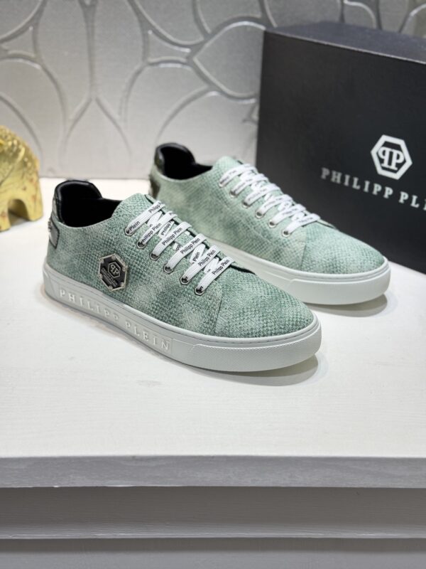 sy_no_296018801B8FCDD472B5D2EC89A7E411_0 Philipp Plein Mint Green Crystal Hexagon-Logo Low-Top Sneaker