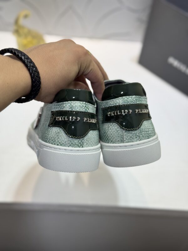 sy_no_296018801B8FCDD472B5D2EC89A7E411_2 Philipp Plein Mint Green Crystal Hexagon-Logo Low-Top Sneaker