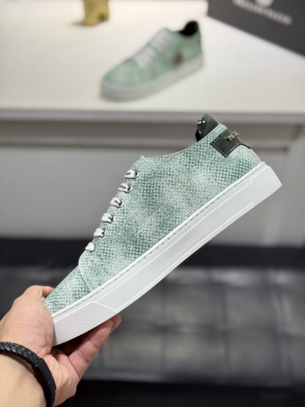 sy_no_296018801B8FCDD472B5D2EC89A7E411_5 Philipp Plein Mint Green Crystal Hexagon-Logo Low-Top Sneaker
