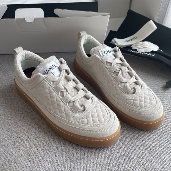 sy_no_2A9E31A44CC341CA626C5368612FB904_2 Chanel Beige Quilted Suede Low-Top Sneaker Beige-Quilted-Sneaker