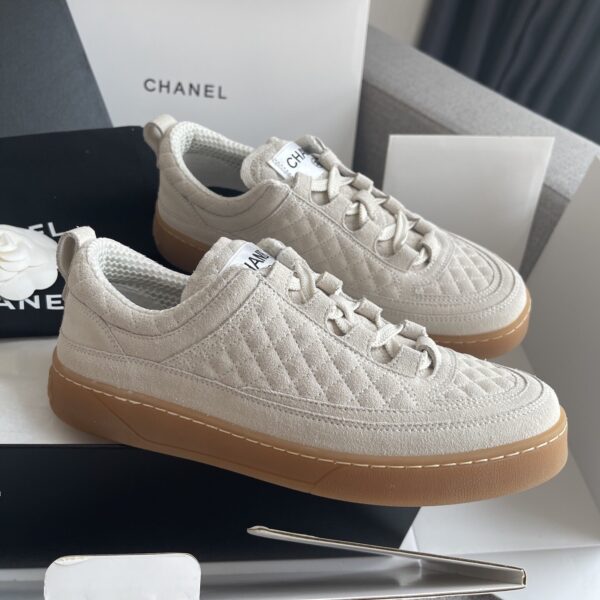sy_no_2A9E31A44CC341CA626C5368612FB904_5 Chanel Beige Quilted Suede Low-Top Sneaker Beige-Quilted-Sneaker