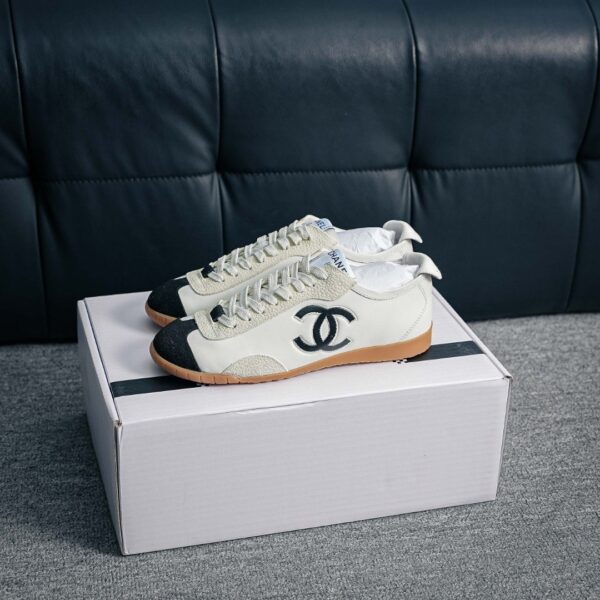 sy_no_2AF2636EA7395CB7FBA115410DBC884B_0 Chanel Black-Toe Big CC Retro Trainer Black-Toe-BigCC-Sneaker