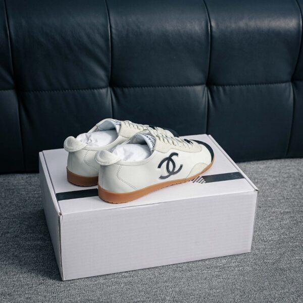 sy_no_2AF2636EA7395CB7FBA115410DBC884B_3 Chanel Black-Toe Big CC Retro Trainer Black-Toe-BigCC-Sneaker