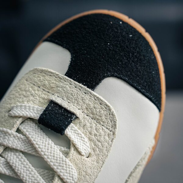 sy_no_2AF2636EA7395CB7FBA115410DBC884B_5 Chanel Black-Toe Big CC Retro Trainer Black-Toe-BigCC-Sneaker