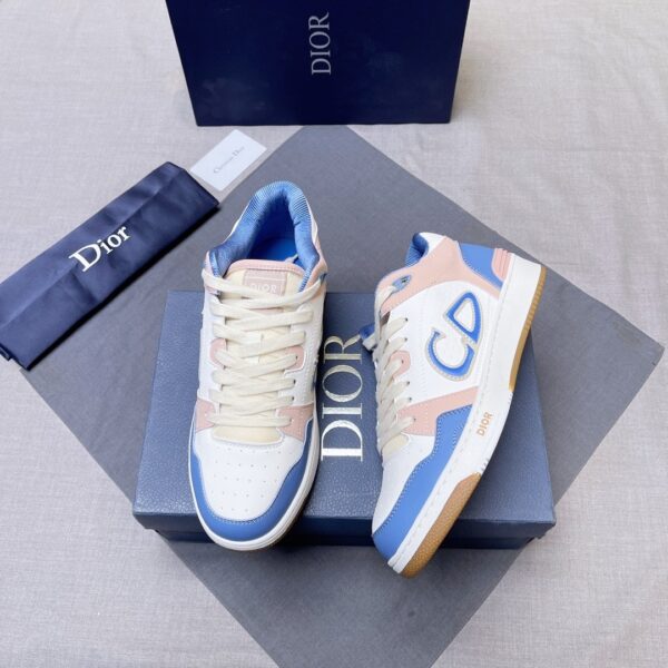 sy_no_2F1980FD294088259B57D2F402FC813C_1 Dior White-Pink-Blue Spliced B57 Mid-Top Sneaker