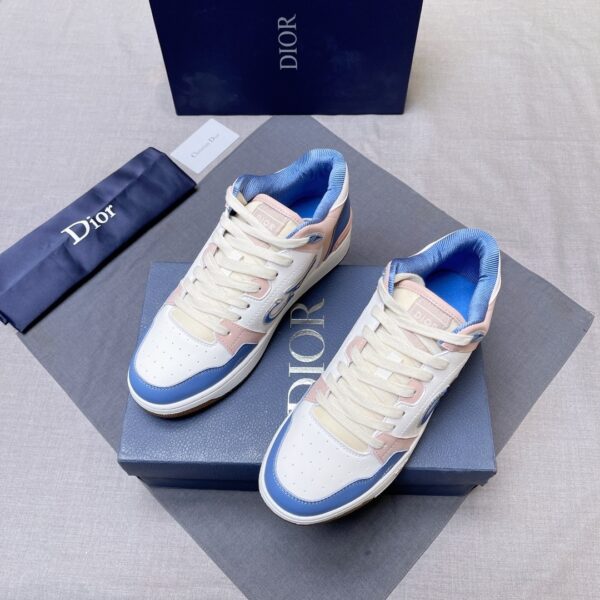 sy_no_2F1980FD294088259B57D2F402FC813C_2 Dior White-Pink-Blue Spliced B57 Mid-Top Sneaker