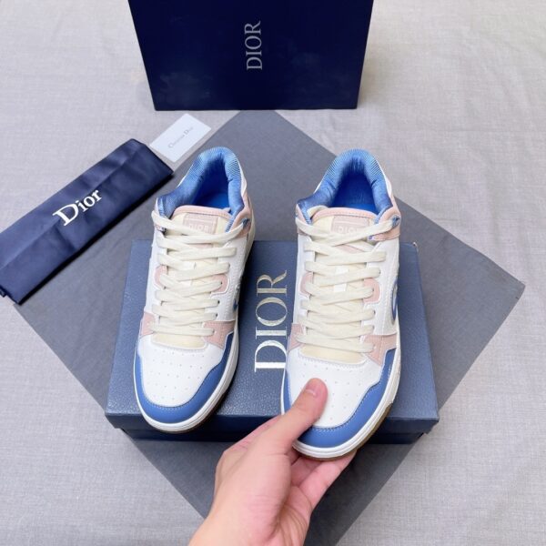 sy_no_2F1980FD294088259B57D2F402FC813C_3 Dior White-Pink-Blue Spliced B57 Mid-Top Sneaker