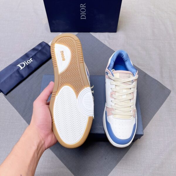 sy_no_2F1980FD294088259B57D2F402FC813C_7 Dior White-Pink-Blue Spliced B57 Mid-Top Sneaker