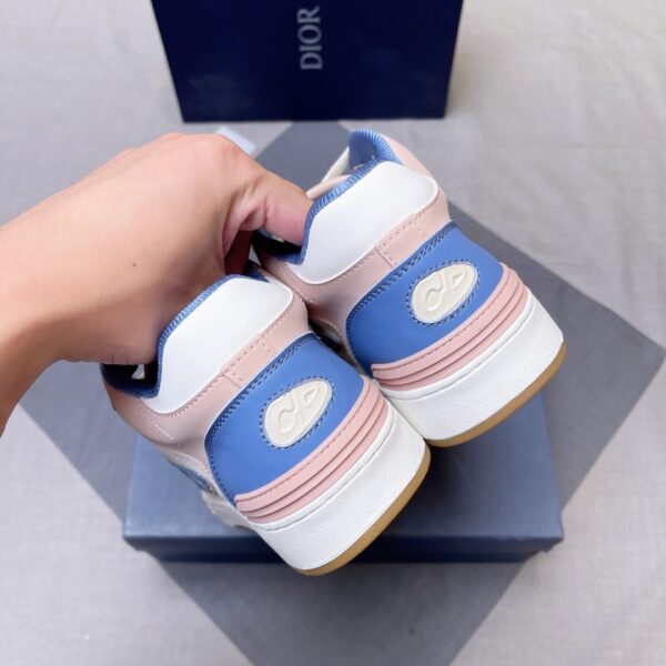 sy_no_2F1980FD294088259B57D2F402FC813C_8 Dior White-Pink-Blue Spliced B57 Mid-Top Sneaker