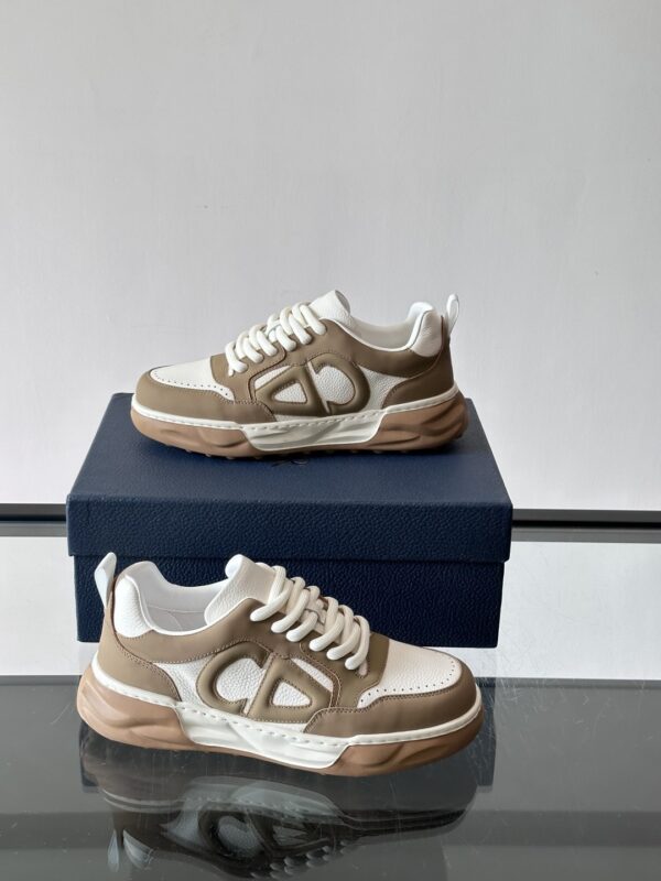 sy_no_30E820DF88AFFBF246900F28C1597410_3 Dior Khaki-White Leather CD Logo Low-Top Sneaker