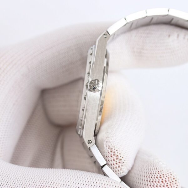 Vacheron Constantin Historiques Automatic Mechanical Movement with Date Display