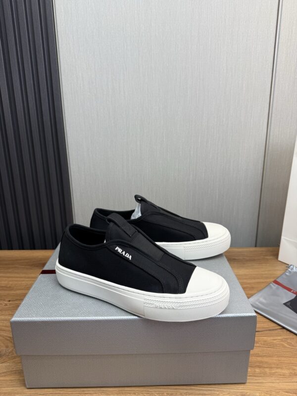 sy_no_31FCB25924299A46F3BDD2156E60204B_4 Prada Black Canvas Slip-On Platform Sneaker