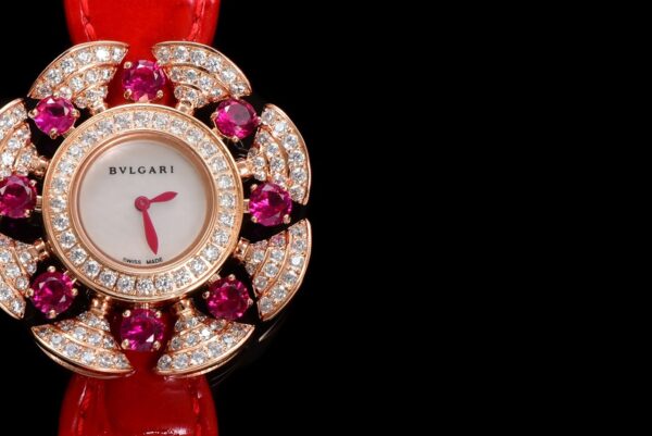 BVLGARI DIVAS'DREAM series watches with quartz movement and crocodile leather strap 33mm