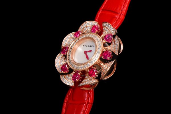 BVLGARI DIVAS'DREAM series watches with quartz movement and crocodile leather strap 33mm