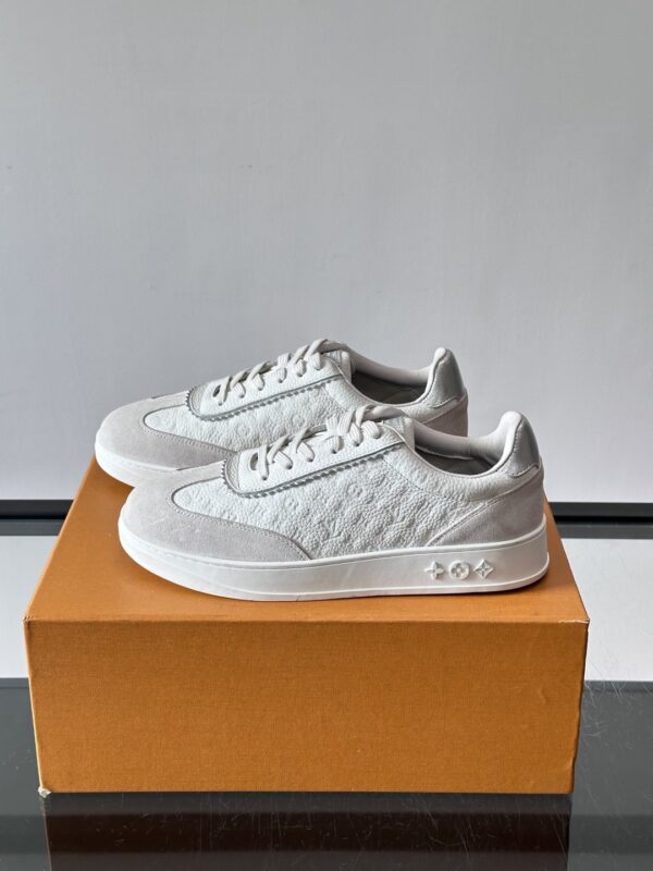 Louis Vuitton White-Grey Monogram Print Silver-Heel Low-Top Sneaker