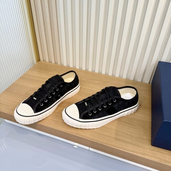 sy_no_361DD2D86033A8A76134F191D523587F_3 Dior All Black Oblique Canvas Low Sneaker