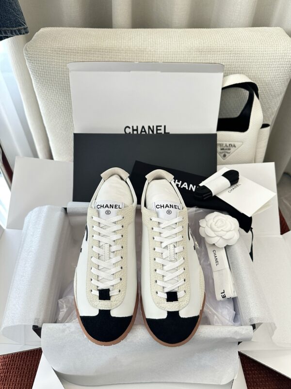 Chanel White and Black Cap-Toe Low-Top Sneaker with Suede Detailing