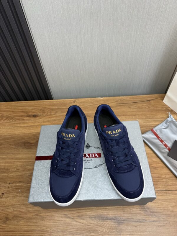 sy_no_3C5D9B0F6916A0FE0EB25475ADF45197_3 Prada Navy Suede Nylon Low-Top Casual Sneaker