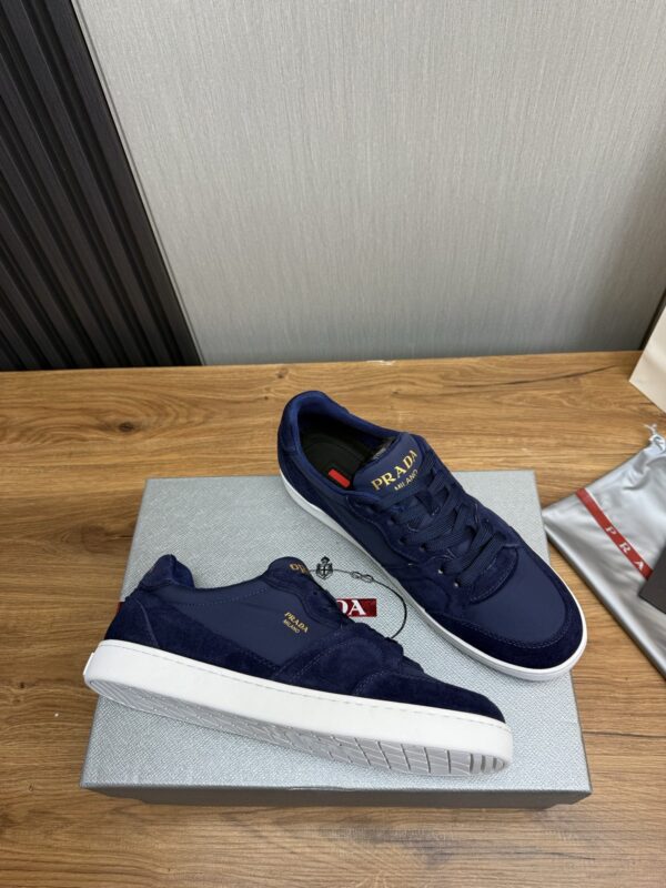 sy_no_3C5D9B0F6916A0FE0EB25475ADF45197_7 Prada Navy Suede Nylon Low-Top Casual Sneaker