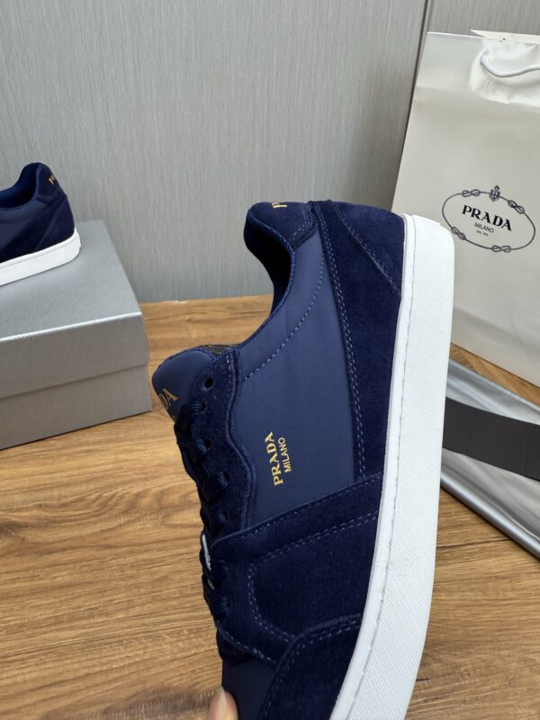 sy_no_3C5D9B0F6916A0FE0EB25475ADF45197_8 Prada Navy Suede Nylon Low-Top Casual Sneaker