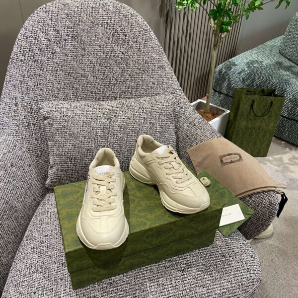 sy_no_3CAEFAC87239523EB793FEB21859A97A_2 Gucci Off-White Chunky Sneaker with Cute Cartoon Dog Graphic