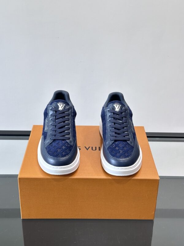 sy_no_403DC5446171BE40DA5D0631DBEA5D69_1 Louis Vuitton Navy Suede Monogram Thick-Sole Low-Top Sneaker