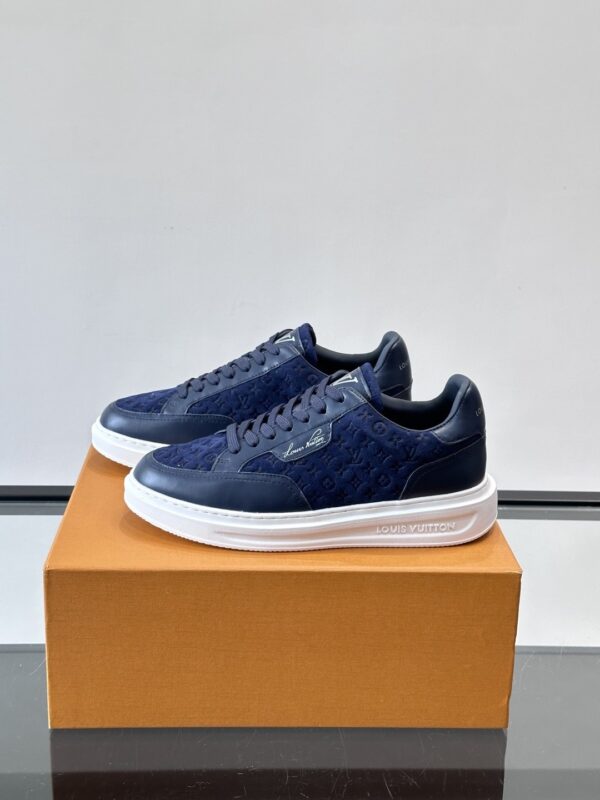 sy_no_403DC5446171BE40DA5D0631DBEA5D69_2 Louis Vuitton Navy Suede Monogram Thick-Sole Low-Top Sneaker