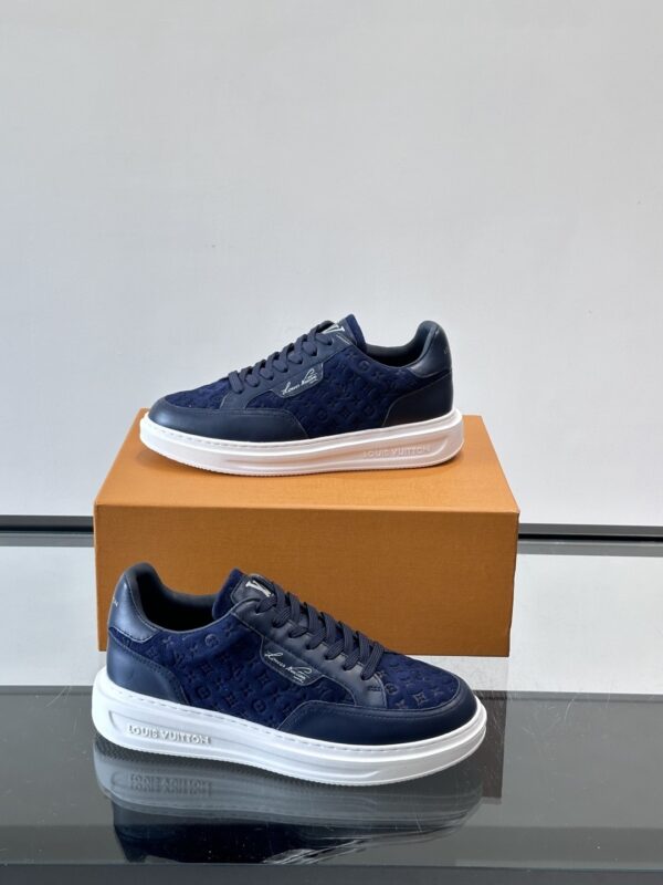 sy_no_403DC5446171BE40DA5D0631DBEA5D69_3 Louis Vuitton Navy Suede Monogram Thick-Sole Low-Top Sneaker
