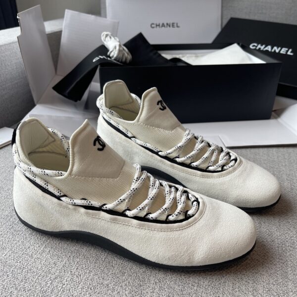 sy_no_407674219EBA728A6B78A29F539CAB34_1 Chanel Off-White Suede and Knit High-Top Sock Sneaker with CC Logo and Speckled Laces