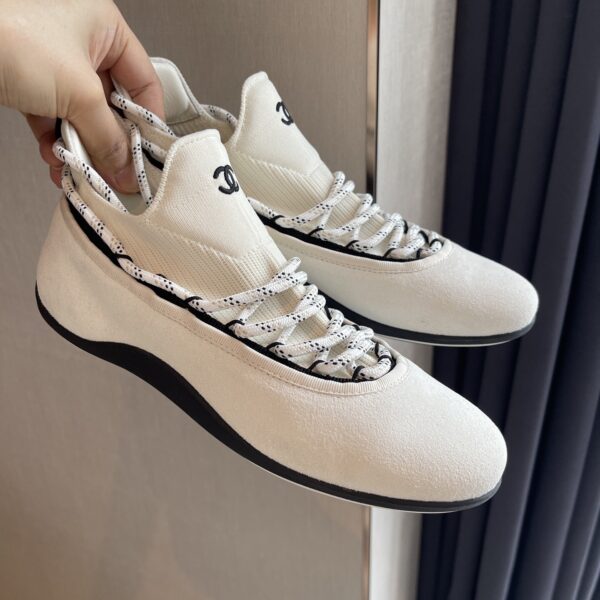 sy_no_407674219EBA728A6B78A29F539CAB34_3 Chanel Off-White Suede and Knit High-Top Sock Sneaker with CC Logo and Speckled Laces