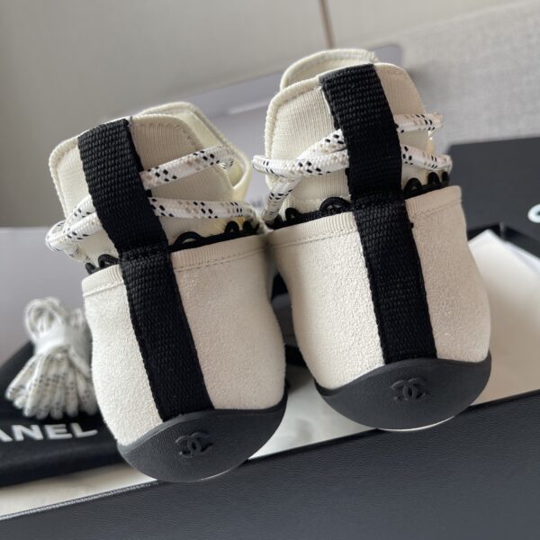 sy_no_407674219EBA728A6B78A29F539CAB34_7 Chanel Off-White Suede and Knit High-Top Sock Sneaker with CC Logo and Speckled Laces