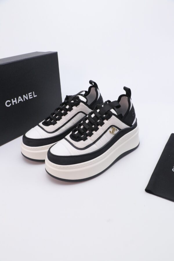 sy_no_40ABE3BE253E5225C39BF2D1AABF0D59_0 Chanel Textile & Suede Platform Sneaker Black-Off-White