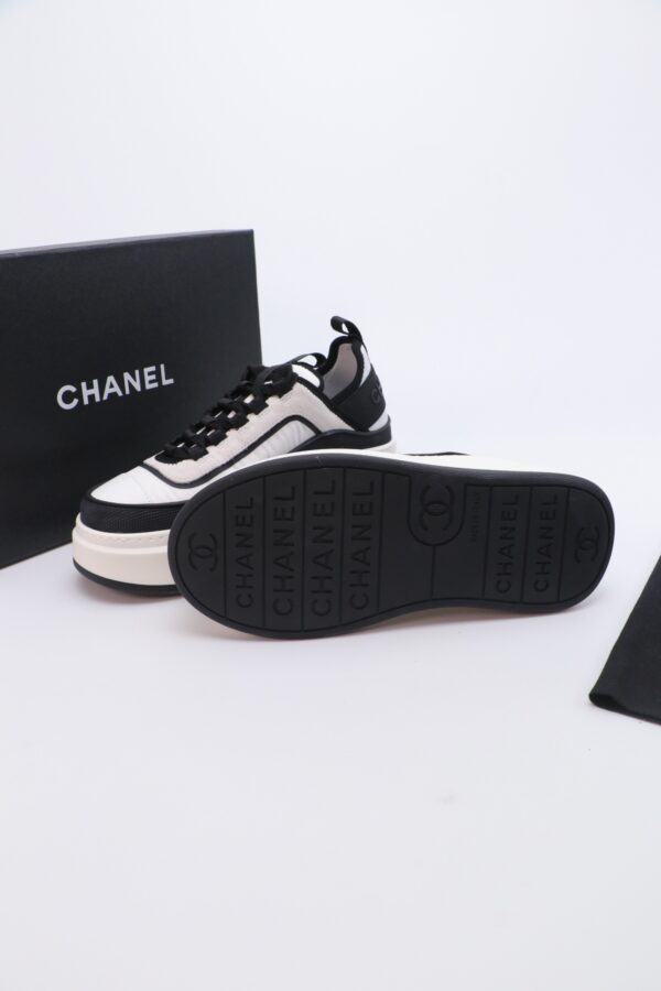 sy_no_40ABE3BE253E5225C39BF2D1AABF0D59_2 Chanel Textile & Suede Platform Sneaker Black-Off-White