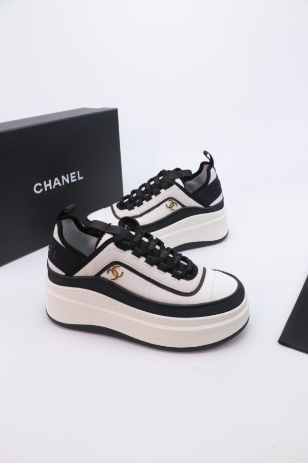 sy_no_40ABE3BE253E5225C39BF2D1AABF0D59_4 Chanel Textile & Suede Platform Sneaker Black-Off-White