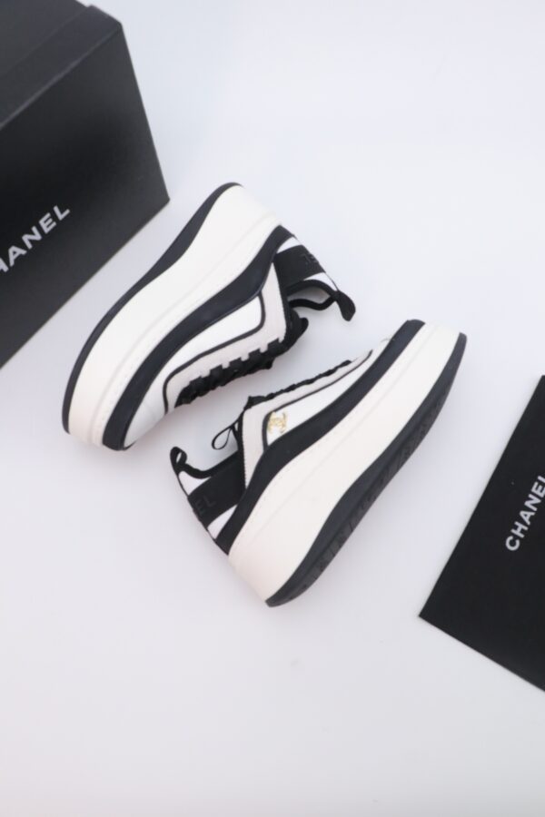 sy_no_40ABE3BE253E5225C39BF2D1AABF0D59_8 Chanel Textile & Suede Platform Sneaker Black-Off-White